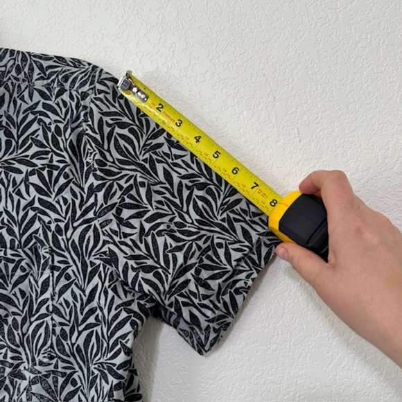 VOLCOM Men's FALLING LEAF Classic Fit Button Up Black and White T-Shirt - Size M - Picture 6 of 8